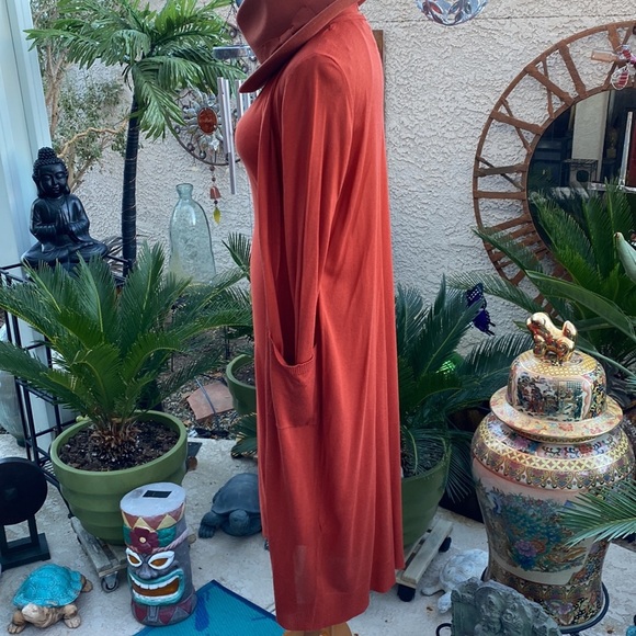 🧡🧡SUNSET ORANGE BODY-CON SLEEVELESS MOCK NECK DRESS W/SWEATER🧡🧡 - Picture 2 of 6